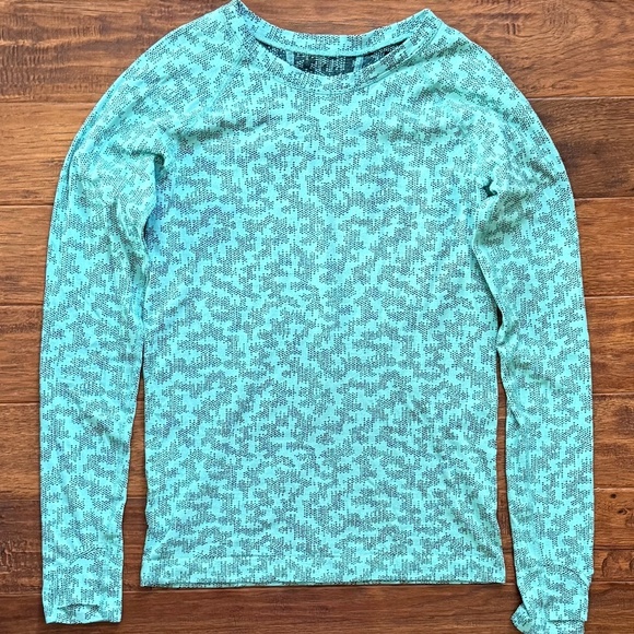 Athleta Tops - Athleta Momentum Seamless Top Printed Teal Black Design Long Sleeve, Small